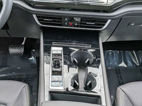 New 2026 Volkswagen Atlas SE FWD image 20