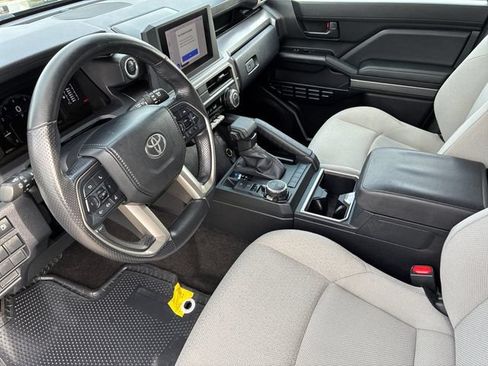 Used 2025 Toyota 4Runner SR5 AWD/4WD image 11