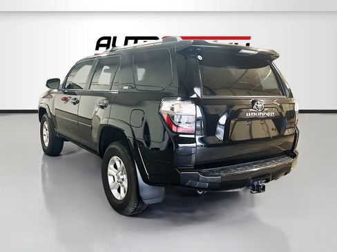Used 2024 Toyota 4Runner SR5 Premium w/ Moonroof Package AWD/4WD image 5