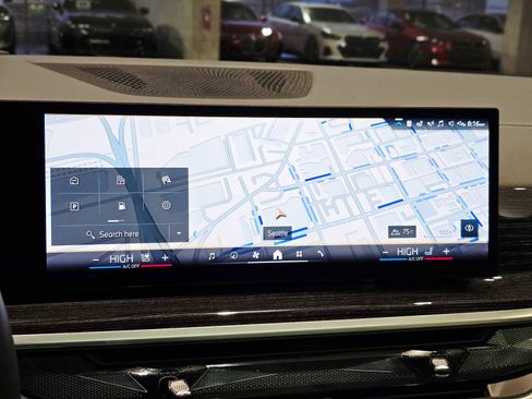 Used 2025 BMW X5 xDrive40i w/ M Sport Package image 14