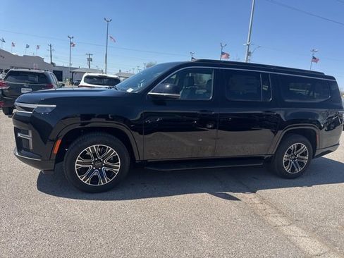 New 2026 Jeep Grand Wagoneer L 2WD image 3