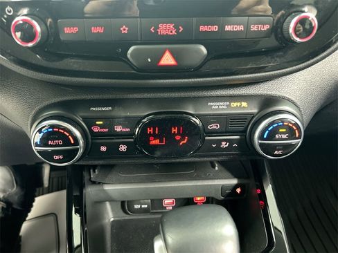 Used 2020 Kia Soul EX image 17