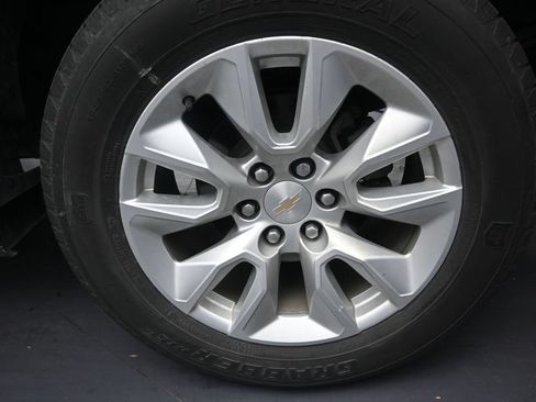Used 2023 Chevrolet Silverado 1500 Custom RWD image 10