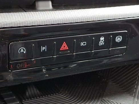 Used 2025 Ford Explorer ST image 28