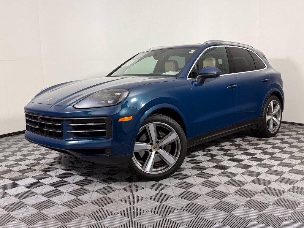 Certified 2024 Porsche Cayenne AWD/4WD image 1