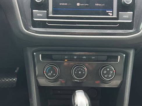 Used 2021 Volkswagen Tiguan S image 14