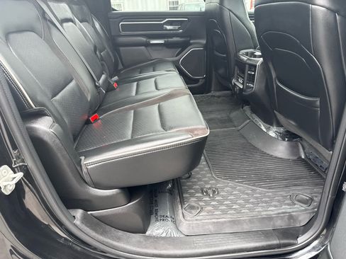 Used 2024 RAM 1500 Laramie AWD/4WD image 14