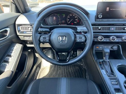 Used 2025 Honda Civic Sport image 16