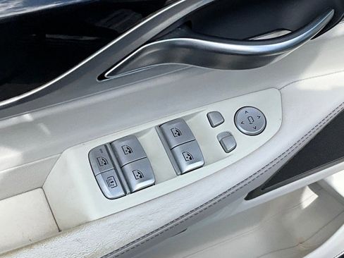 Used 2017 BMW 750i RWD image 29