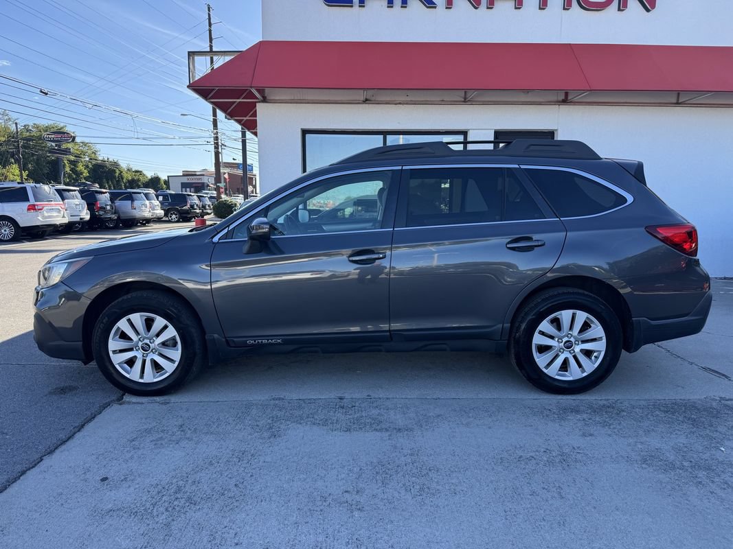 Used 2018 Subaru Outback 2.5i Premium AWD/4WD image 3
