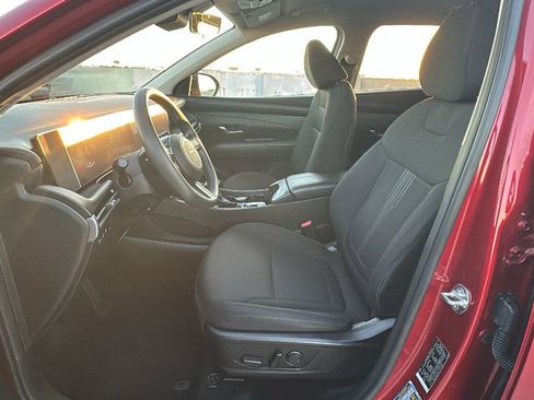 Certified 2025 Hyundai Tucson SEL image 4