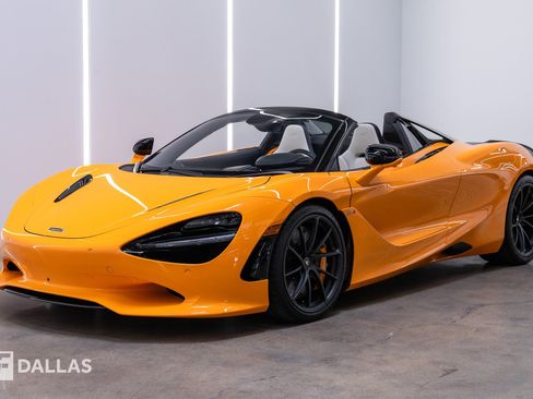 Used 2024 McLaren 750S Spider RWD image 2