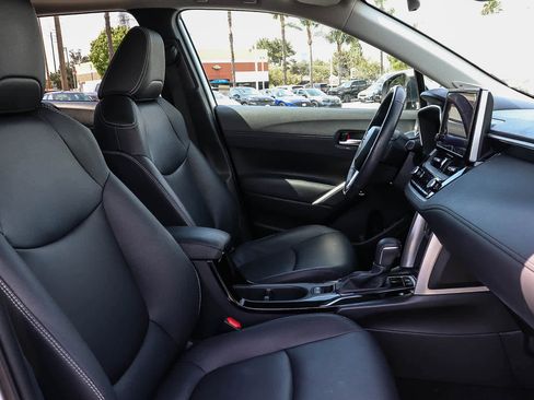 Used 2023 Toyota Corolla Cross XLE w/ Convenience Package AWD/4WD image 23