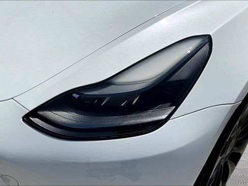 Used 2022 Tesla Model 3 Performance AWD/4WD image 32