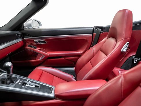 Used 2017 Porsche 911 Carrera 4S image 61