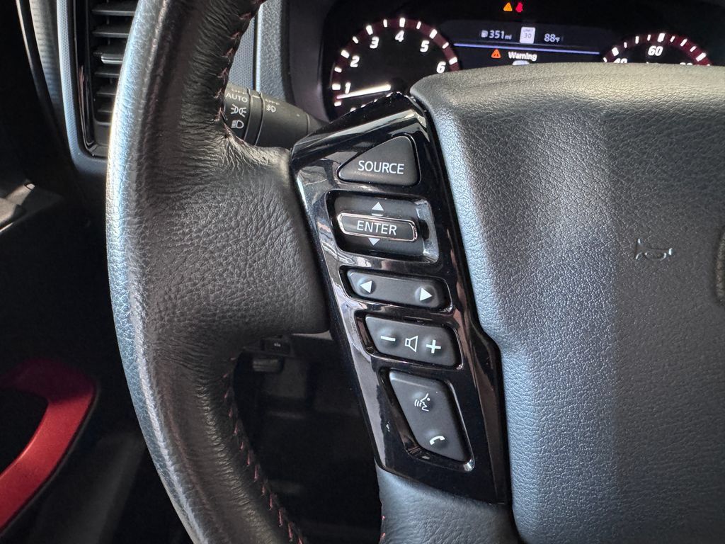 Used 2023 Nissan Frontier PRO-4X w/ Technology Package AWD/4WD image 15