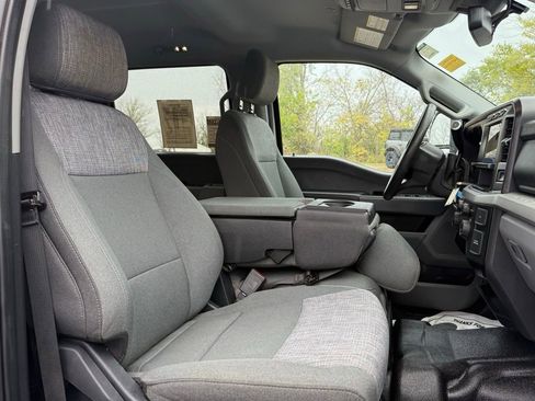 Used 2023 Ford F250 XLT w/ FX4 Off-Road Package image 24