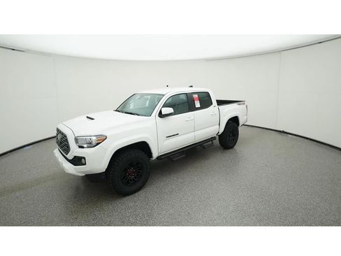 Used 2022 Toyota Tacoma TRD Sport w/ Technology Package AWD/4WD image 1