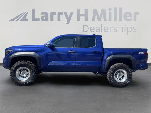 Used 2024 Toyota Tacoma TRD Off-Road AWD/4WD image 2