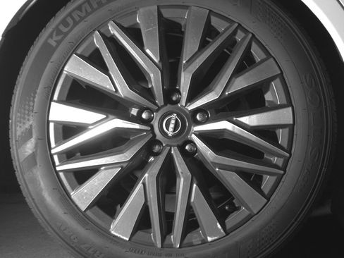 Used 2025 Nissan Altima 2.5 SV image 15