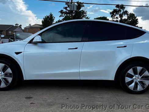 Used 2022 Tesla Model Y Long Range AWD/4WD image 11
