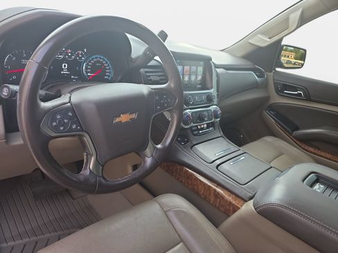 Used 2020 Chevrolet Tahoe Premier AWD/4WD image 16