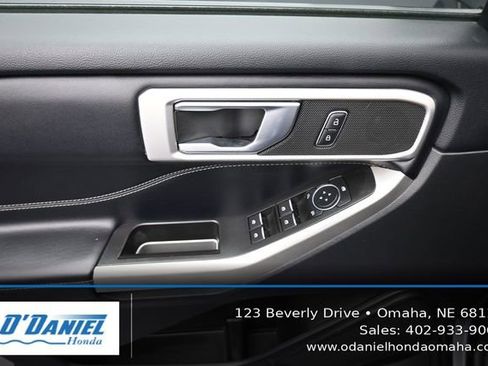 Used 2022 Ford Explorer XLT w/ Equipment Group 202A AWD/4WD image 24