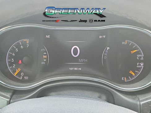 Used 2018 Jeep Grand Cherokee Laredo image 28