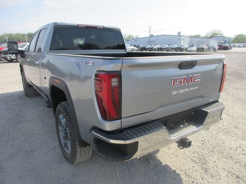 New 2026 GMC Sierra 2500 SLT AWD/4WD image 9
