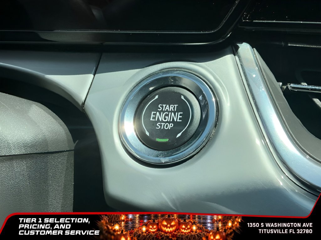 Used 2025 Chevrolet Trax LT w/ LT Convenience Package FWD image 35