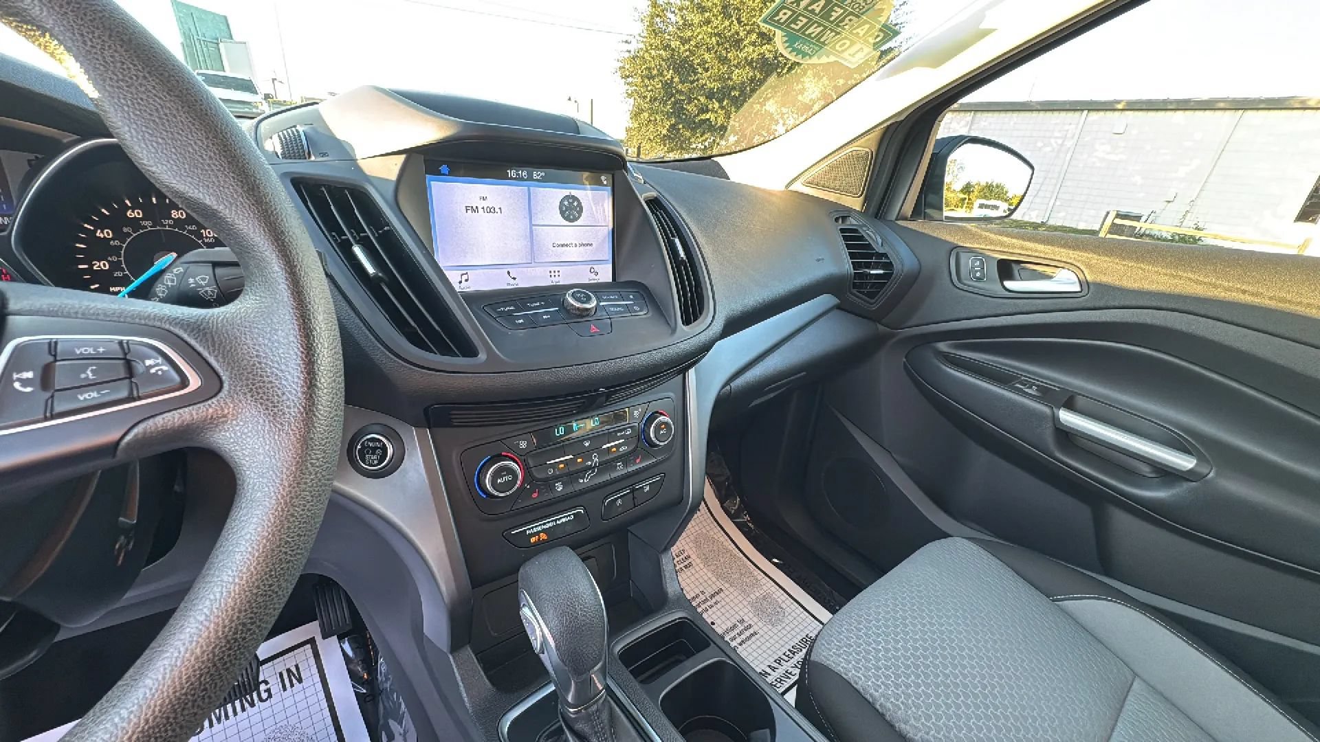 Used 2019 Ford Escape SE AWD/4WD image 16