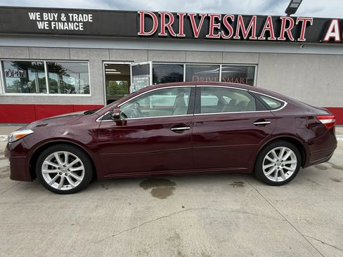 Used 2013 Toyota Avalon Limited FWD image 6