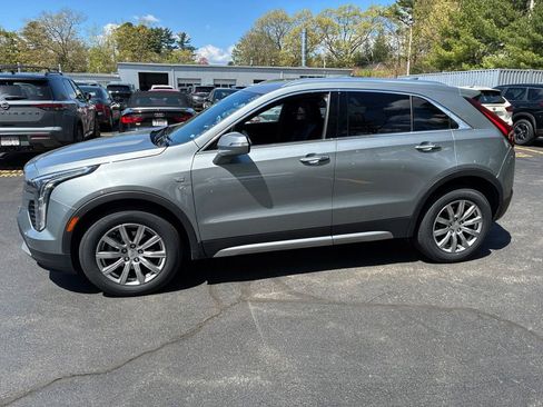Used 2023 Cadillac XT4 Premium Luxury AWD/4WD image 4