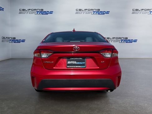 Used 2021 Toyota Corolla LE image 6