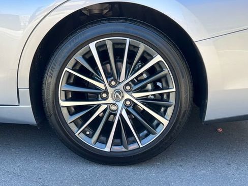 Used 2025 Lexus ES 350 w/ Premium Package FWD image 12