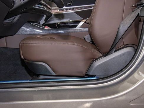 Used 2026 BMW 740i xDrive w/ Premium Package image 15