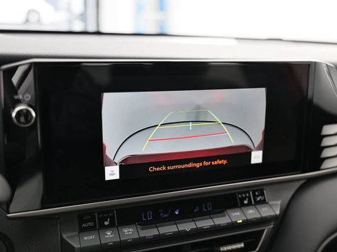 Used 2026 Toyota Camry XSE FWD image 37