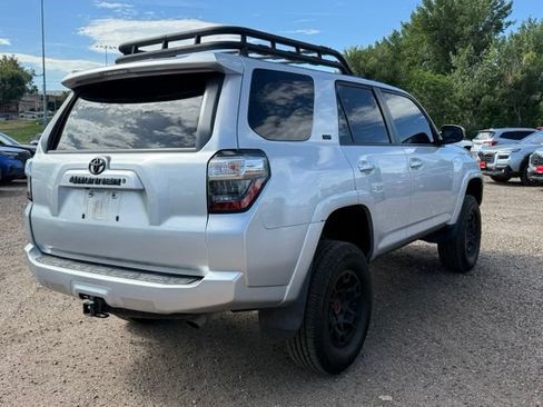 Used 2020 Toyota 4Runner SR5 AWD/4WD image 6