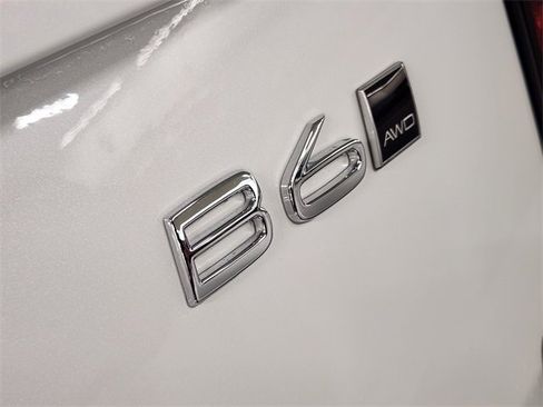 New 2026 Volvo XC90 B6 Ultra w/ Protection Package image 12
