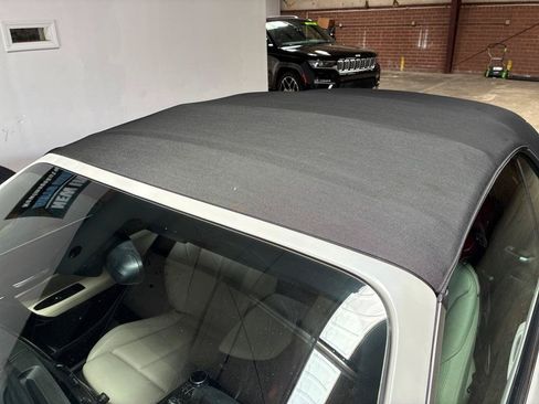 Used 2018 BMW 230i Convertible RWD image 10