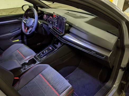 New 2026 Volkswagen GTI SE image 21