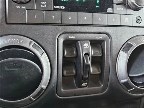 Used 2017 Jeep Wrangler Unlimited Sport image 14