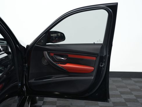 Used 2018 BMW M3 Coupe w/ Competition Package image 25