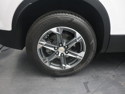 Used 2025 Chevrolet Blazer LT image 26