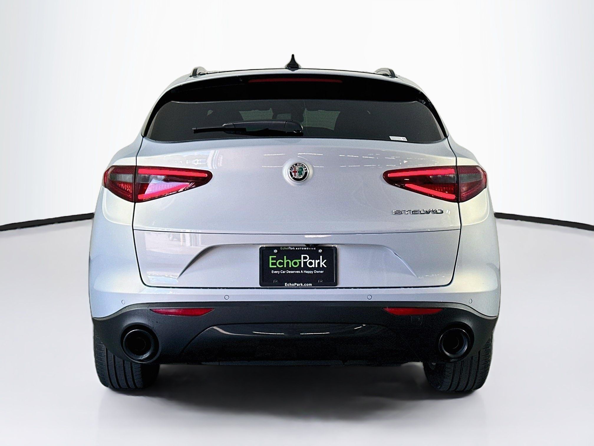 Used 2023 Alfa Romeo Stelvio Sprint RWD image 7