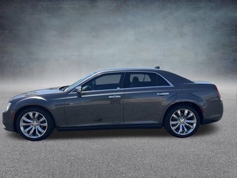 Used 2018 Chrysler 300 Limited w/ Safetytec Plus Group RWD image 7