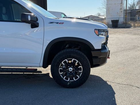 Used 2024 Chevrolet Silverado 1500 ZR2 w/ Technology Package AWD/4WD image 4