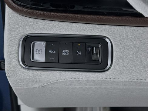 New 2026 Buick Enclave Avenir w/ Super Cruise Package FWD image 10