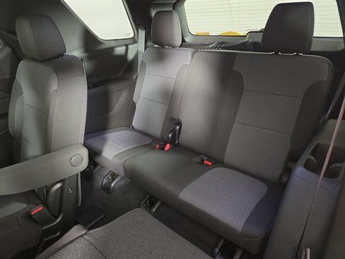 Certified 2023 Chevrolet Traverse LT FWD image 13