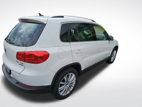 Used 2013 Volkswagen Tiguan SE AWD/4WD image 3